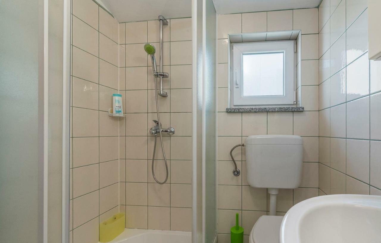 Apartment Green With Balcony Nova Vas  Exterior foto