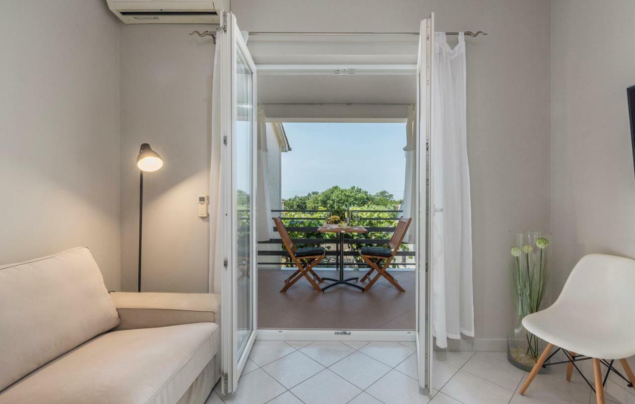 Apartment Green With Balcony Nova Vas  Exterior foto